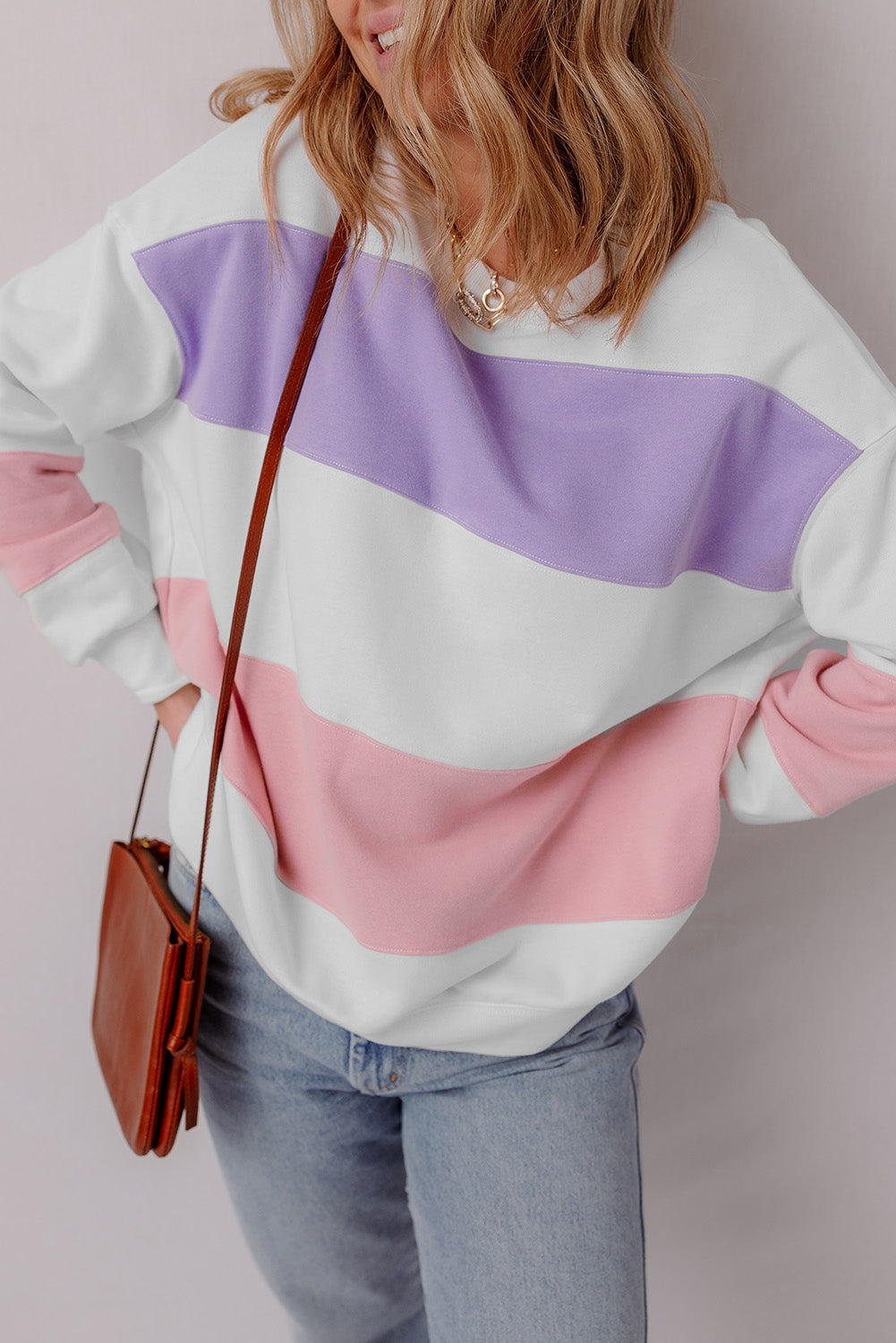 Sweat-shirt a col rond et épaules tombantes patchwork color block