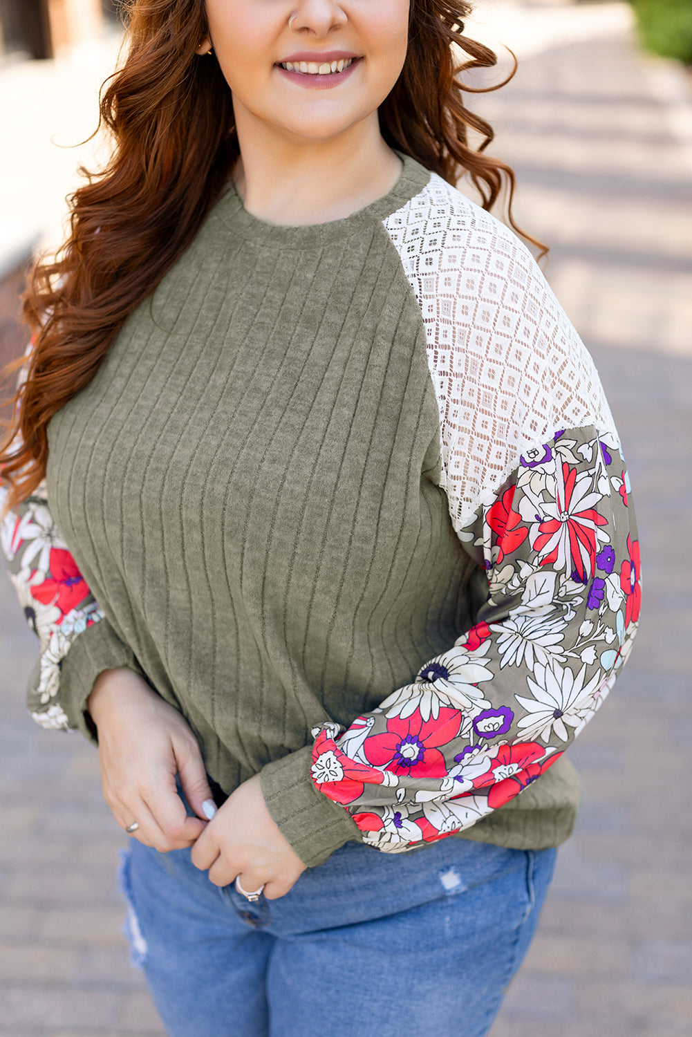 Chemisier texturé a manches raglan et patchwork floral de grande taille