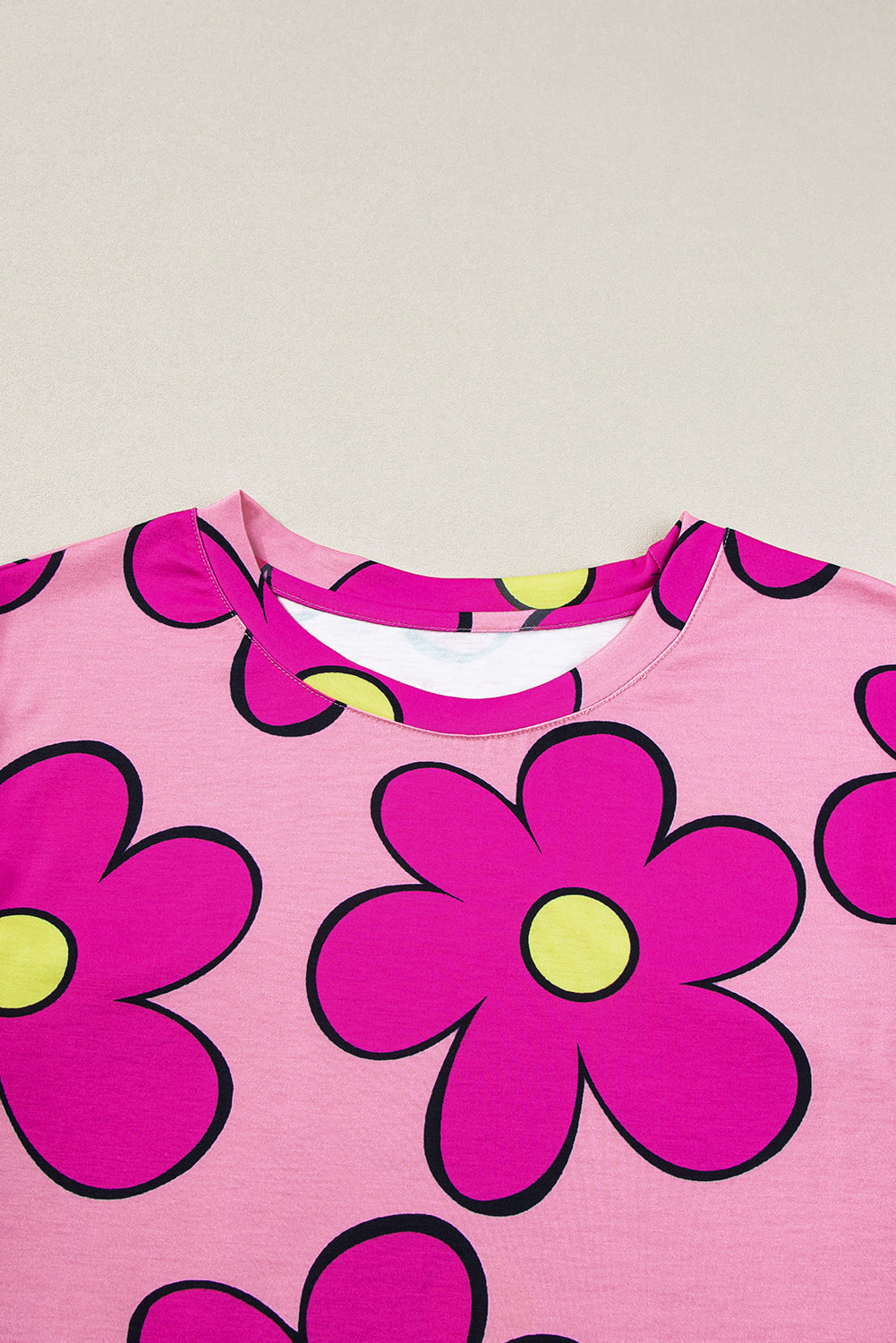 T-shirt à manches courtes et col rond imprimé fleur rose