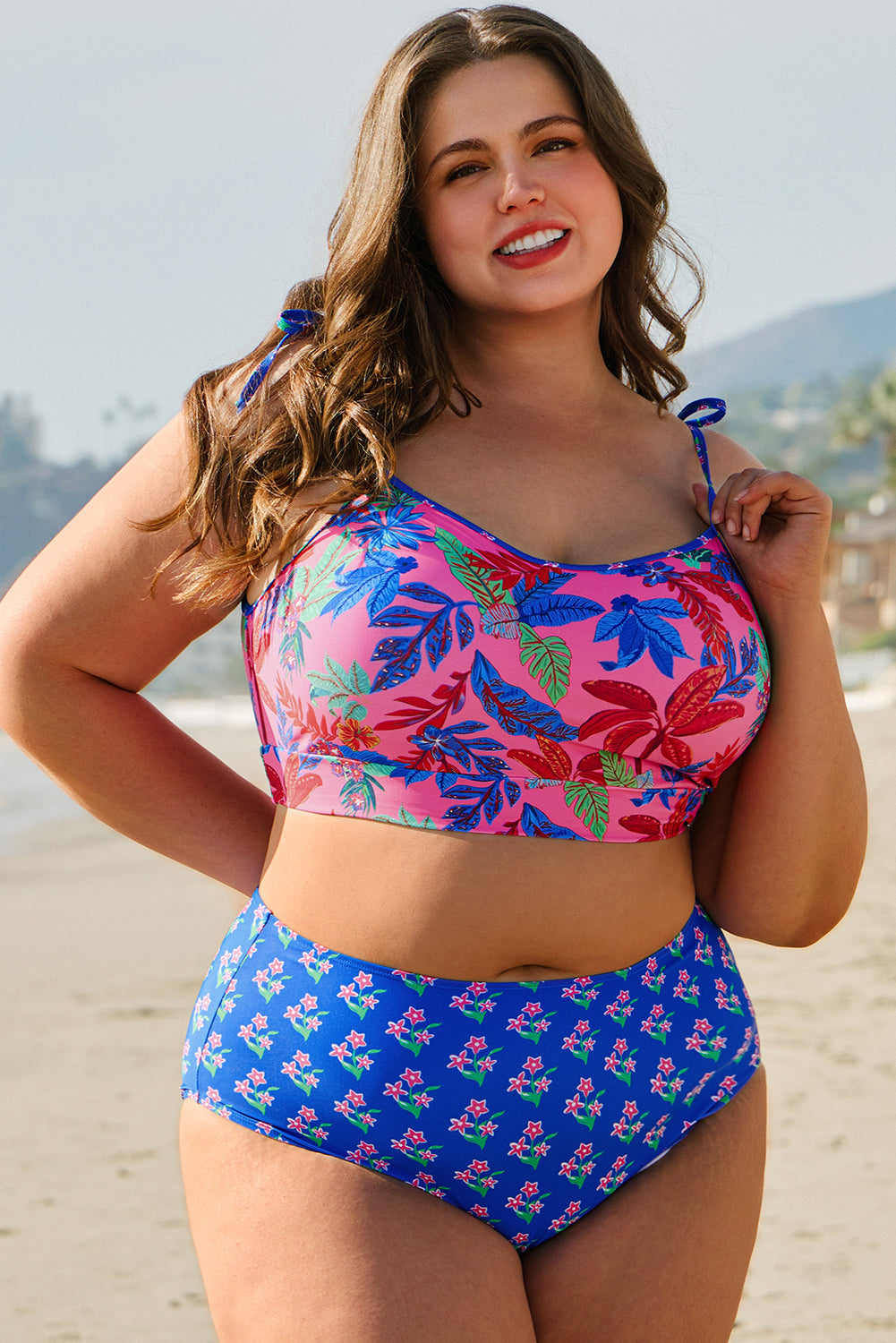 Débardeur court à bretelles nouées et imprimé tendance et bikini taille haute grande taille