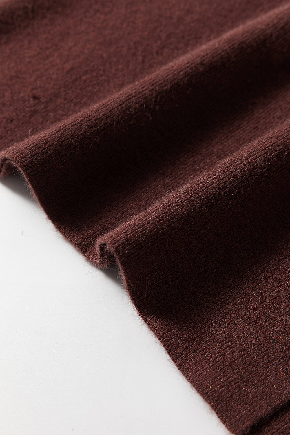 Robe pull coupe slim a col montant et fente latérale