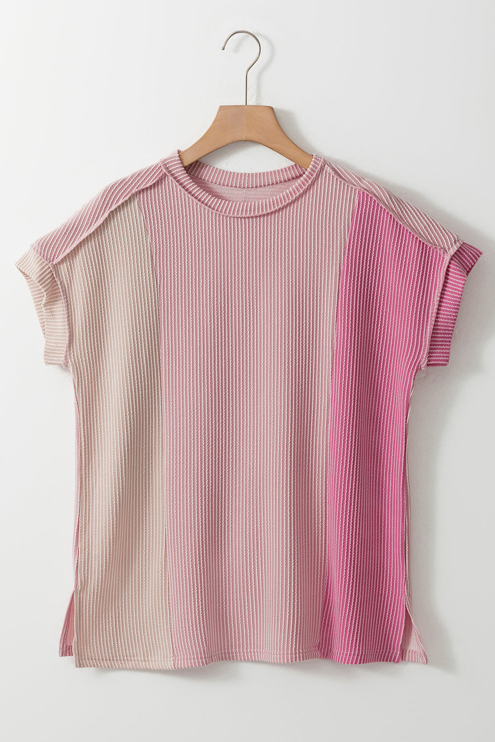 T-shirt ras du cou texturé rose à blocs de couleurs