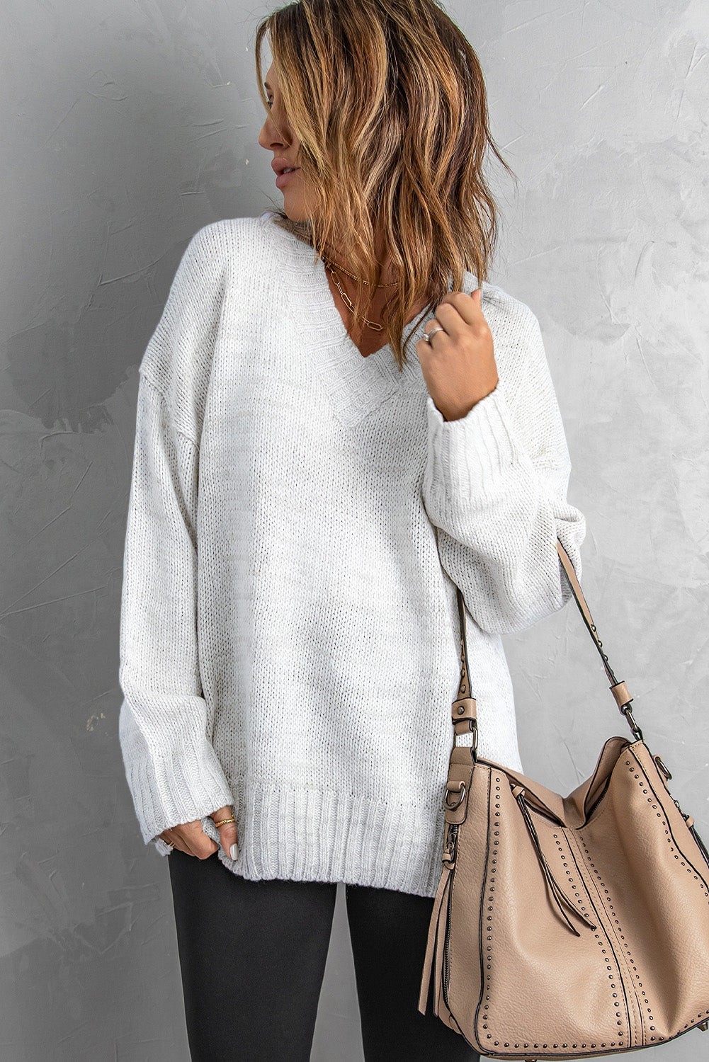 Pull tricoté à épaules tombantes et col en V