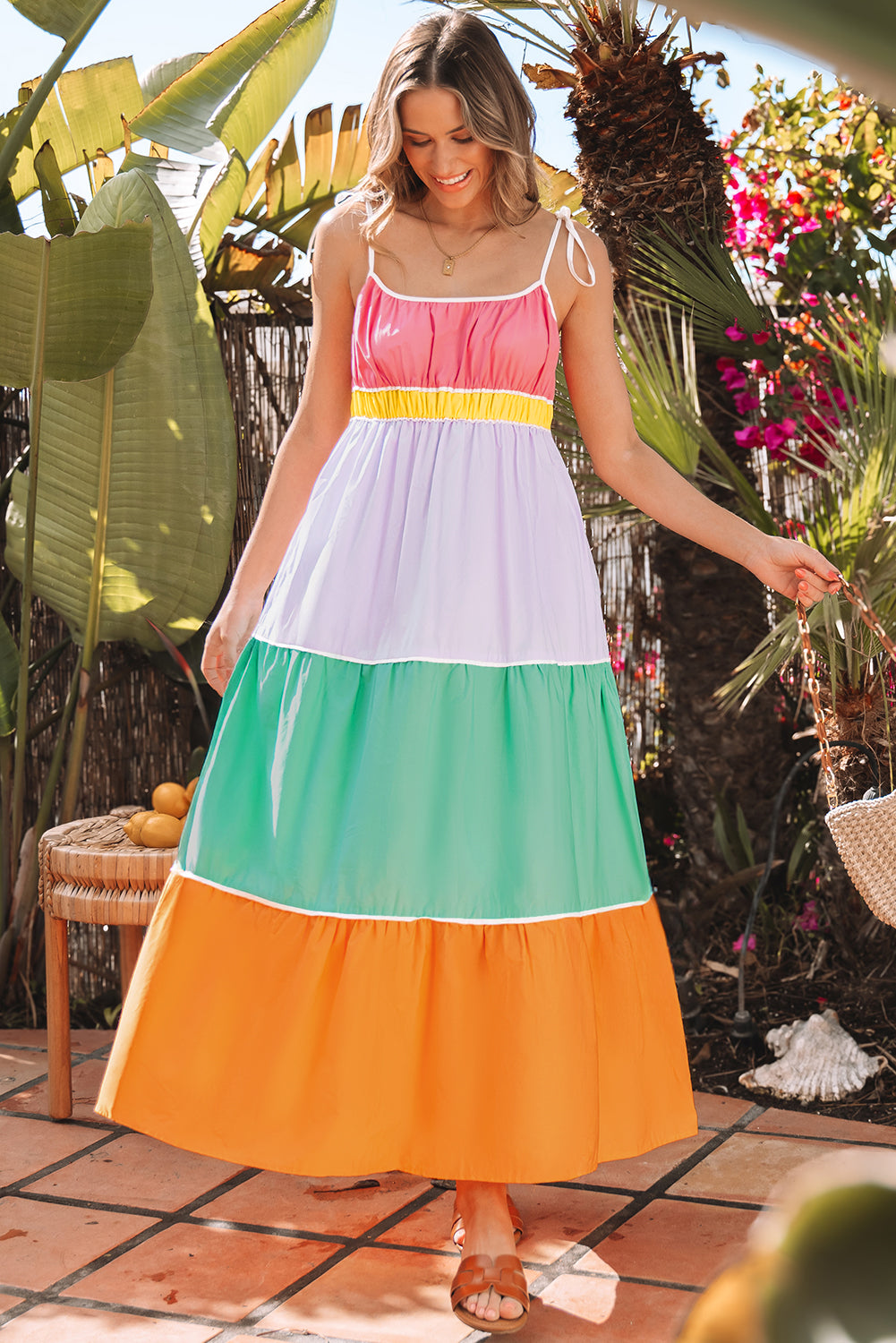Robe longue fluide à taille haute et bretelles à nouer, colorblock, avec poches