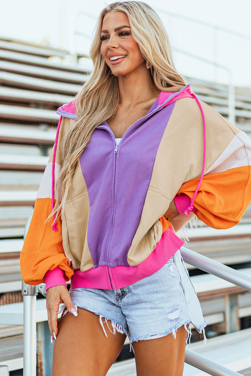 Sweat à capuche surdimensionné avec fermeture éclair et patchwork color block