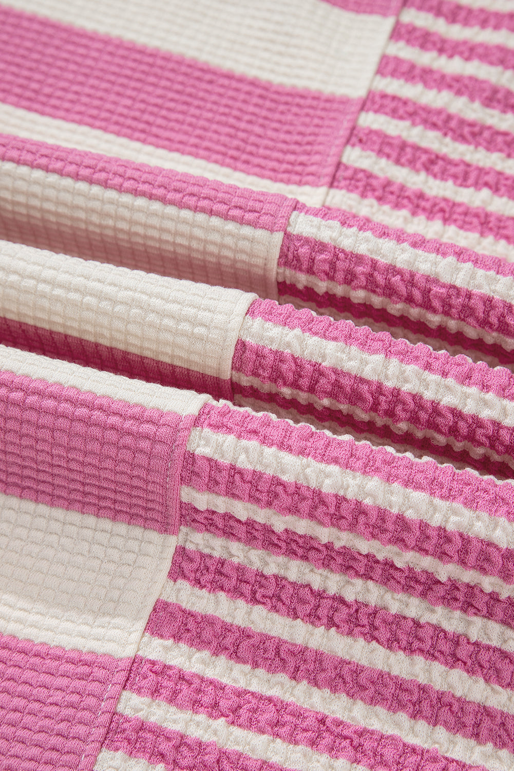 Haut ample ample texturé a manches courtes et patchwork