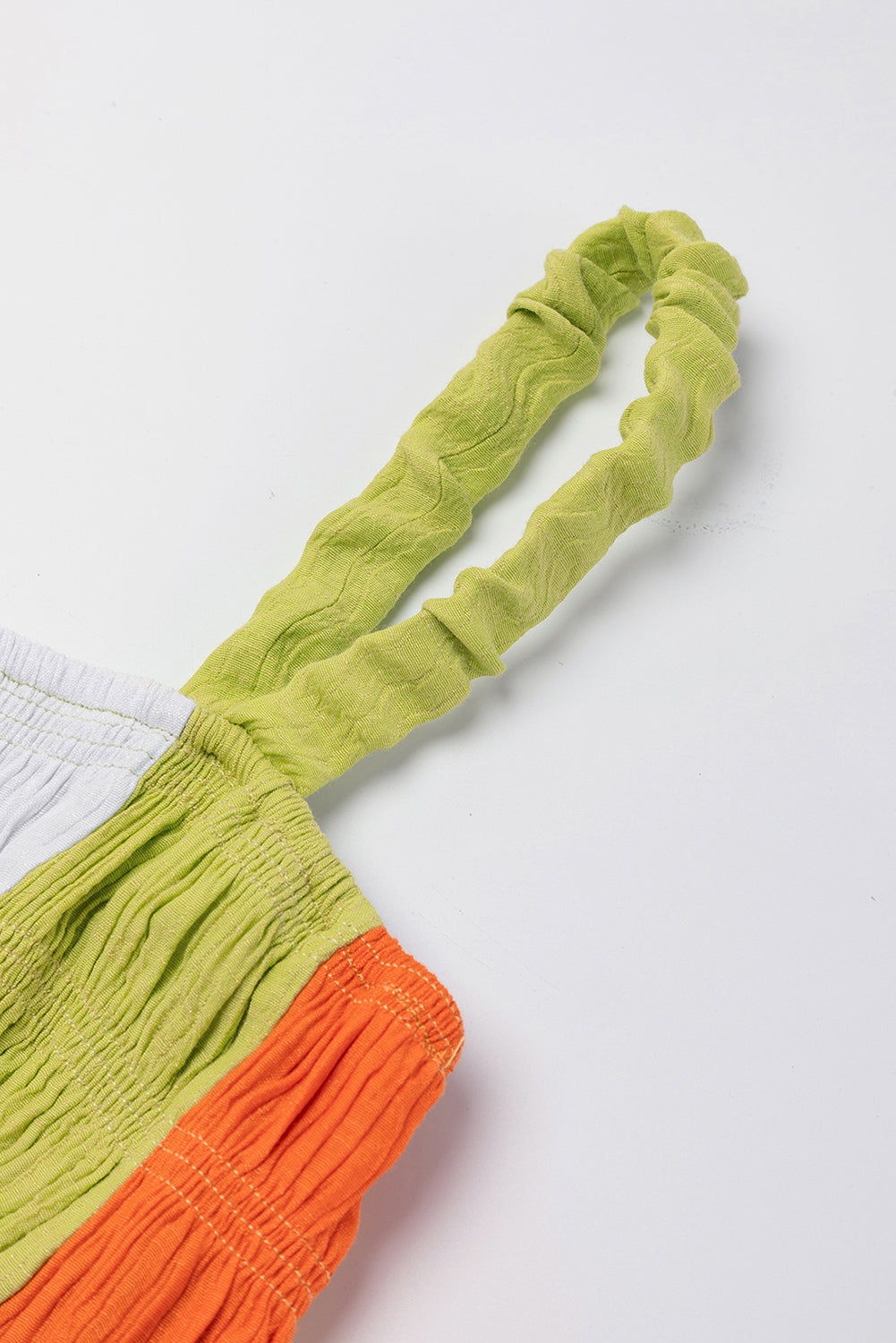 Robe longue évasée taille haute froncée color block