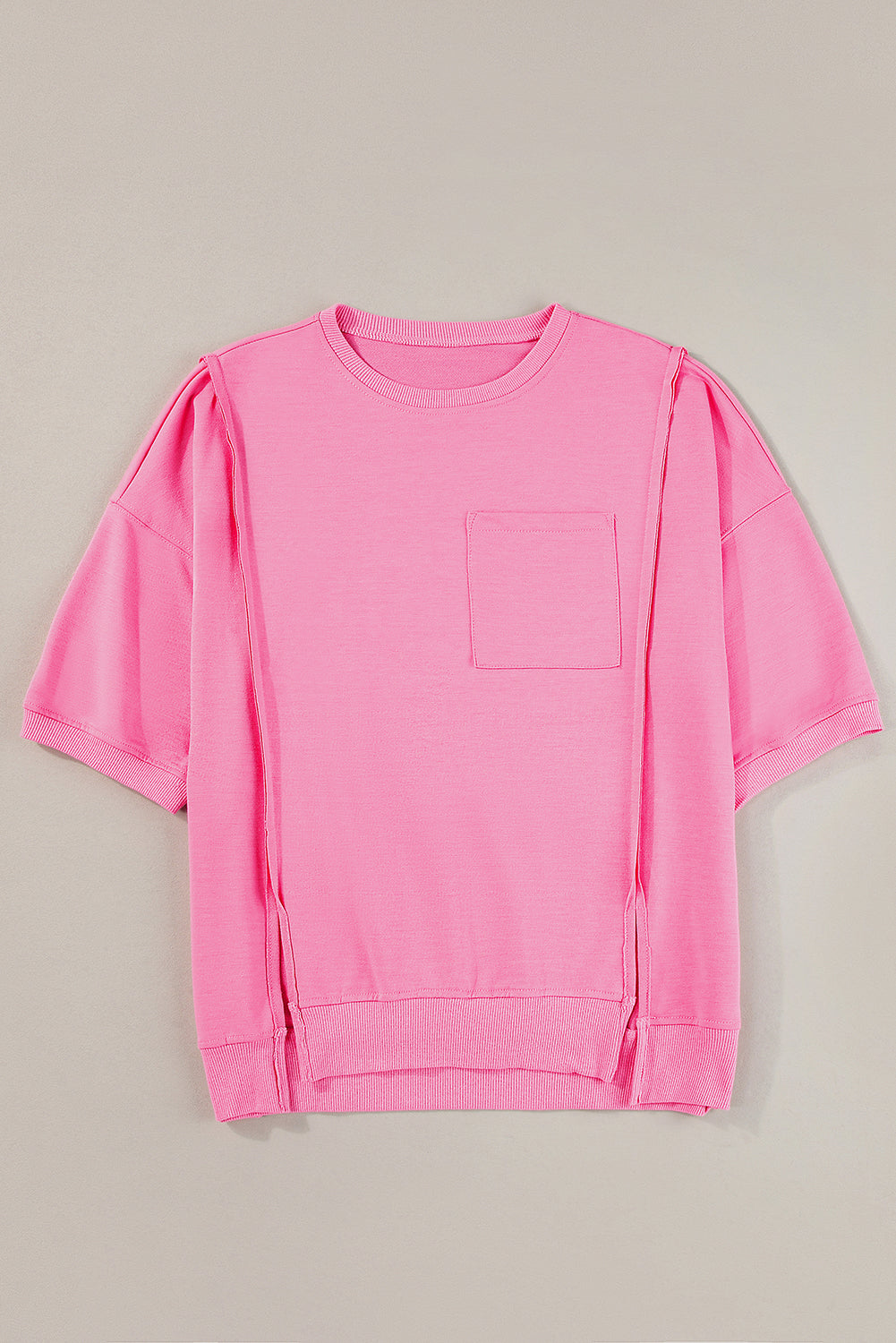 T-shirt ample fendu avec poche poitrine et couture exposée Bonbon