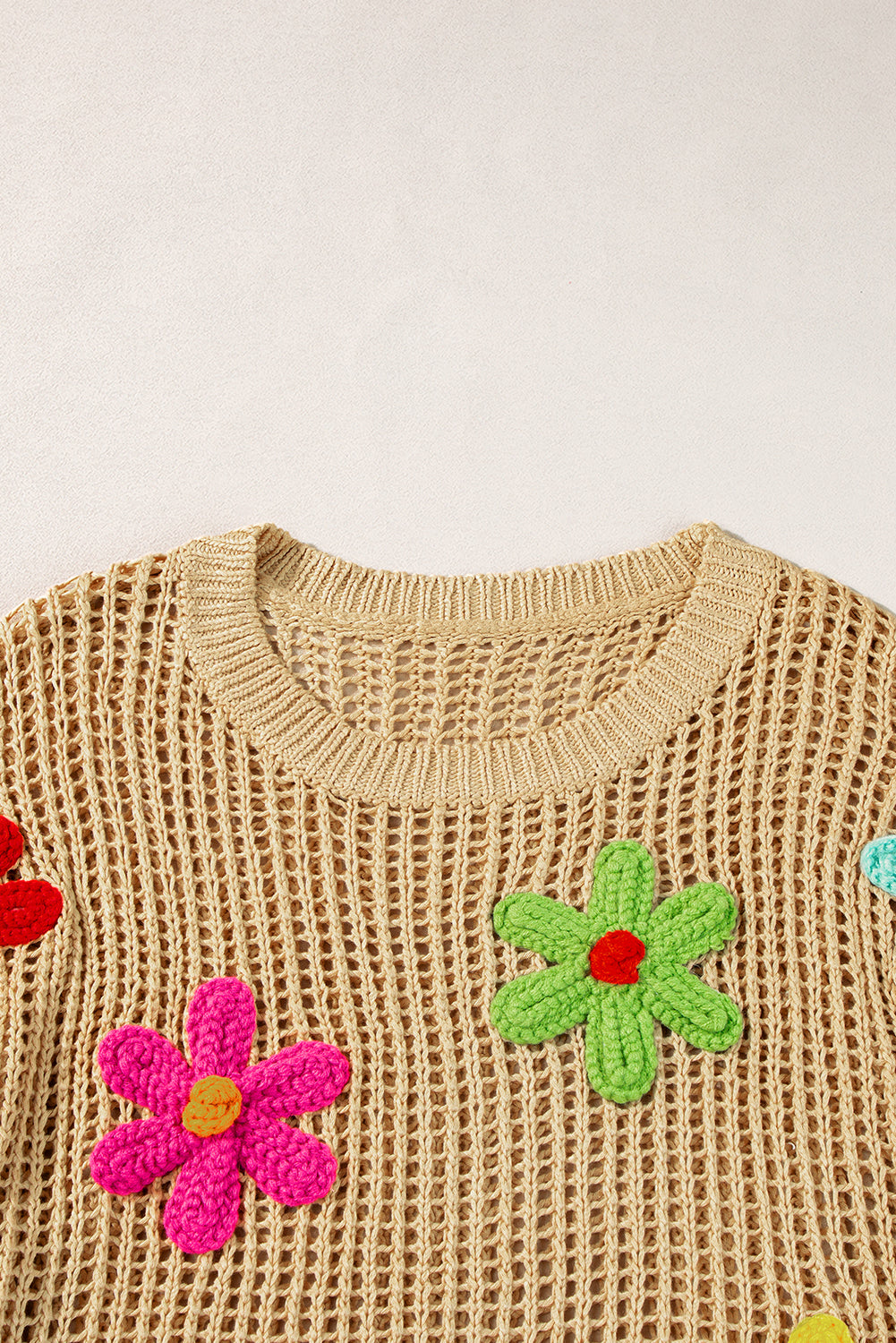 T-shirt pull évidé a fleurs au crochet