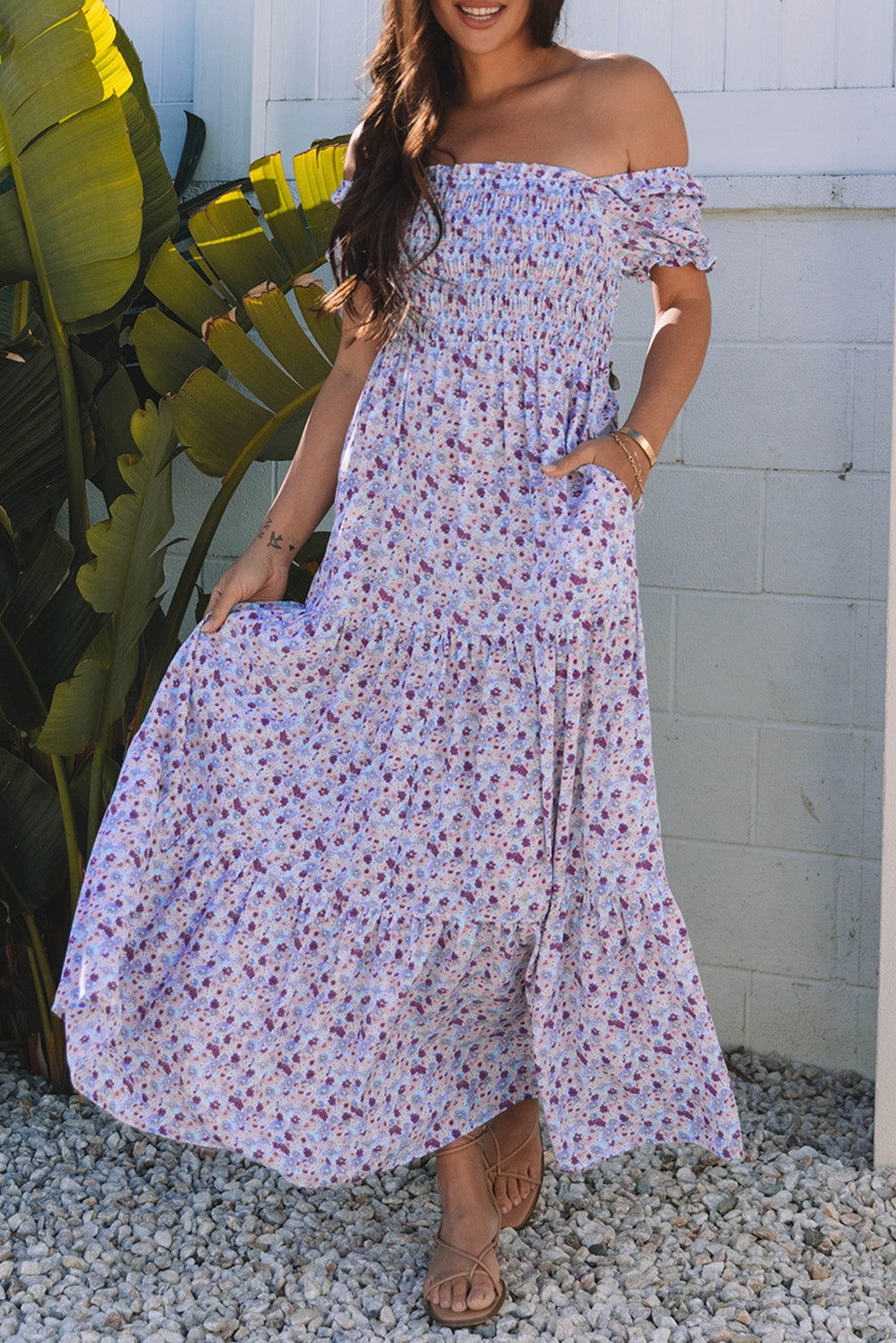 Robe longue fleurie à manches courtes bouffantes et taille haute froncée