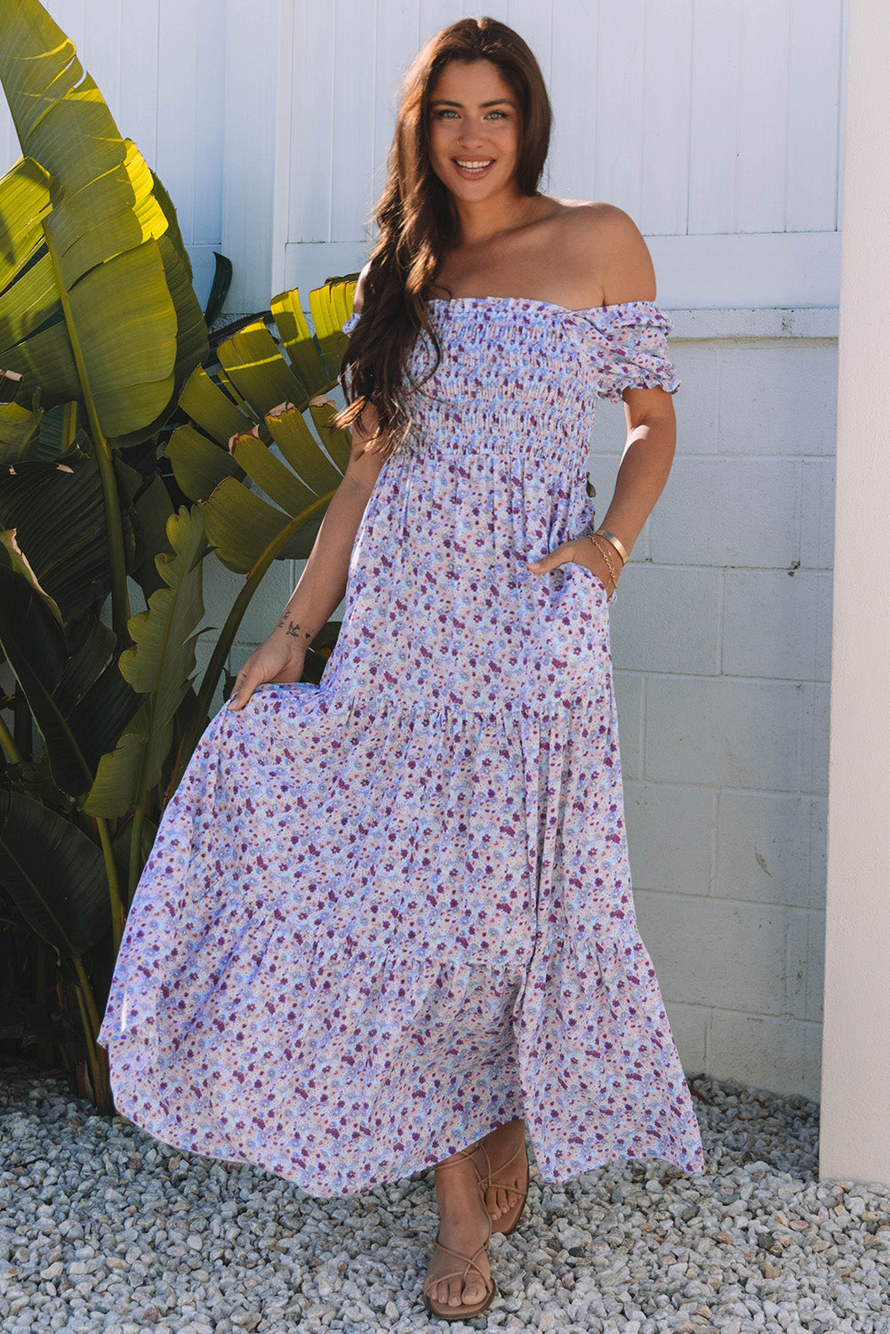 Robe longue fleurie à manches courtes bouffantes et taille haute froncée