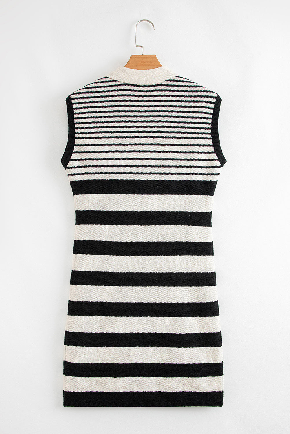 Robe pull moulante à rayures mixtes et demi-patte de boutonnage, manches courtes et col