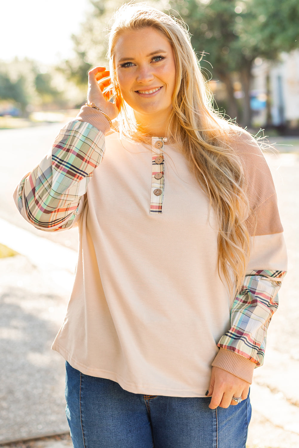 Haut Henley superposé a carreaux et patchwork de grande taille