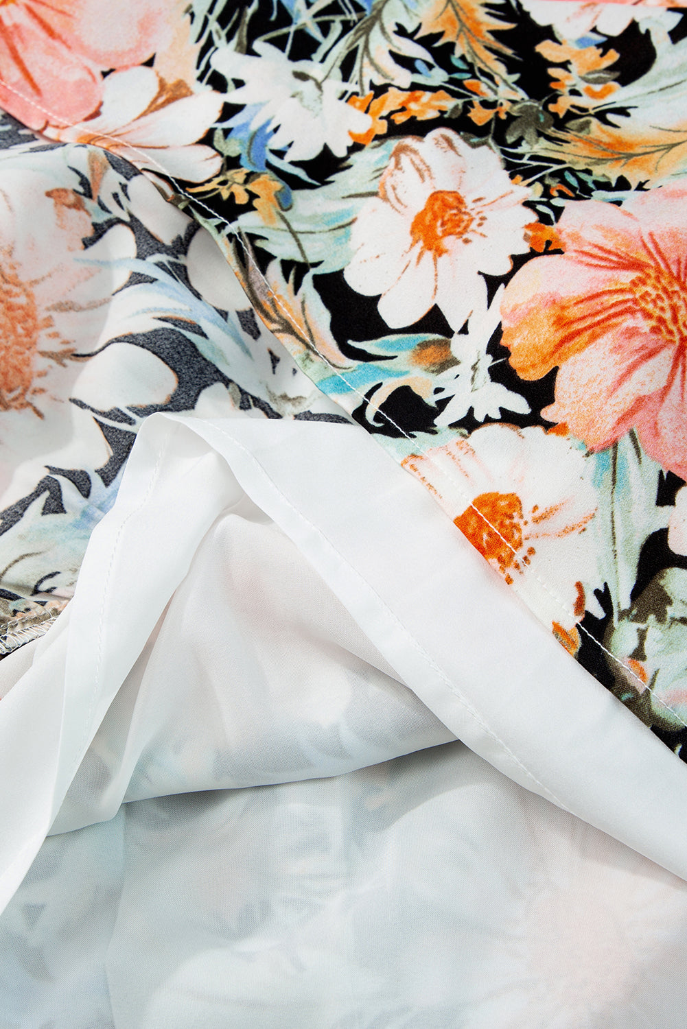 Robe longue bohème à imprimé floral nouée et à volants