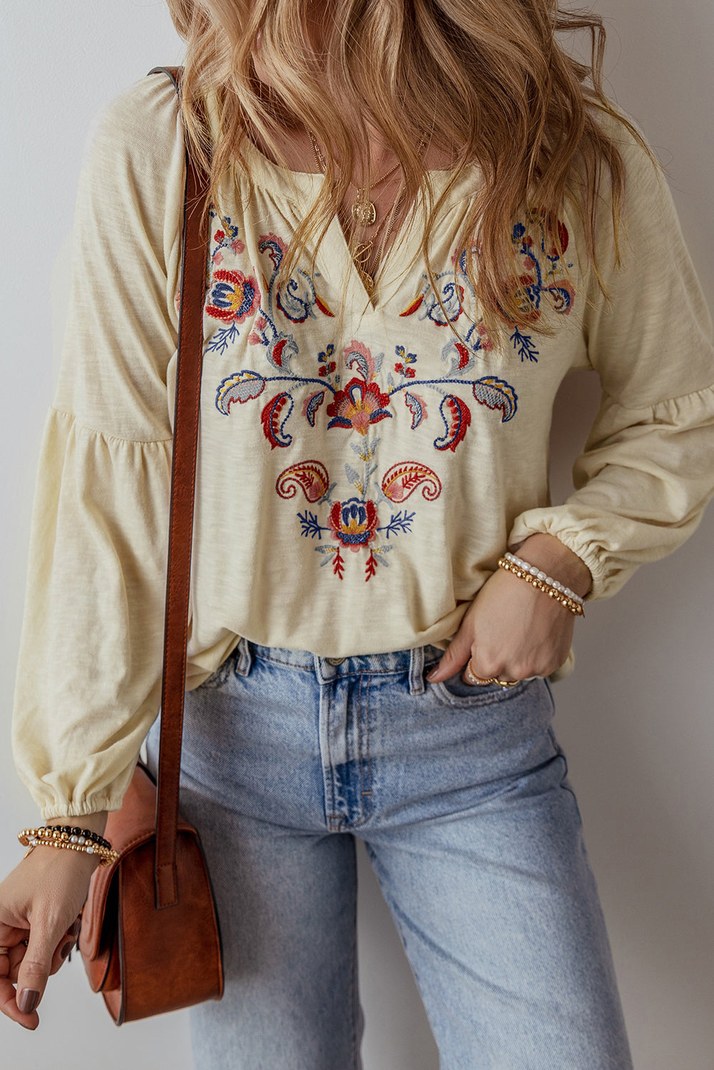 Chemisier à col en V et broderie florale Paisley