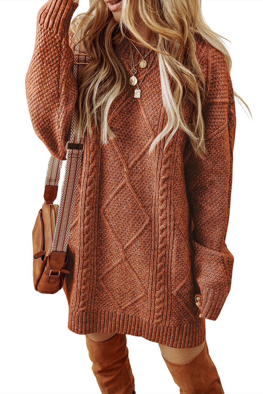 Robe pull coupe ample en tricot torsadé a épaules tombantes