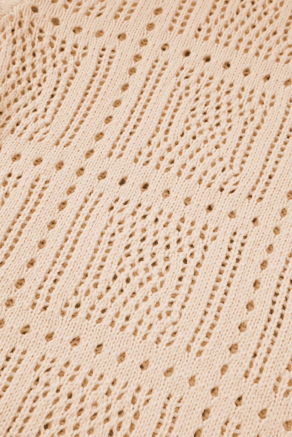 Haut a manches courtes en tricot évidé a col rabattu