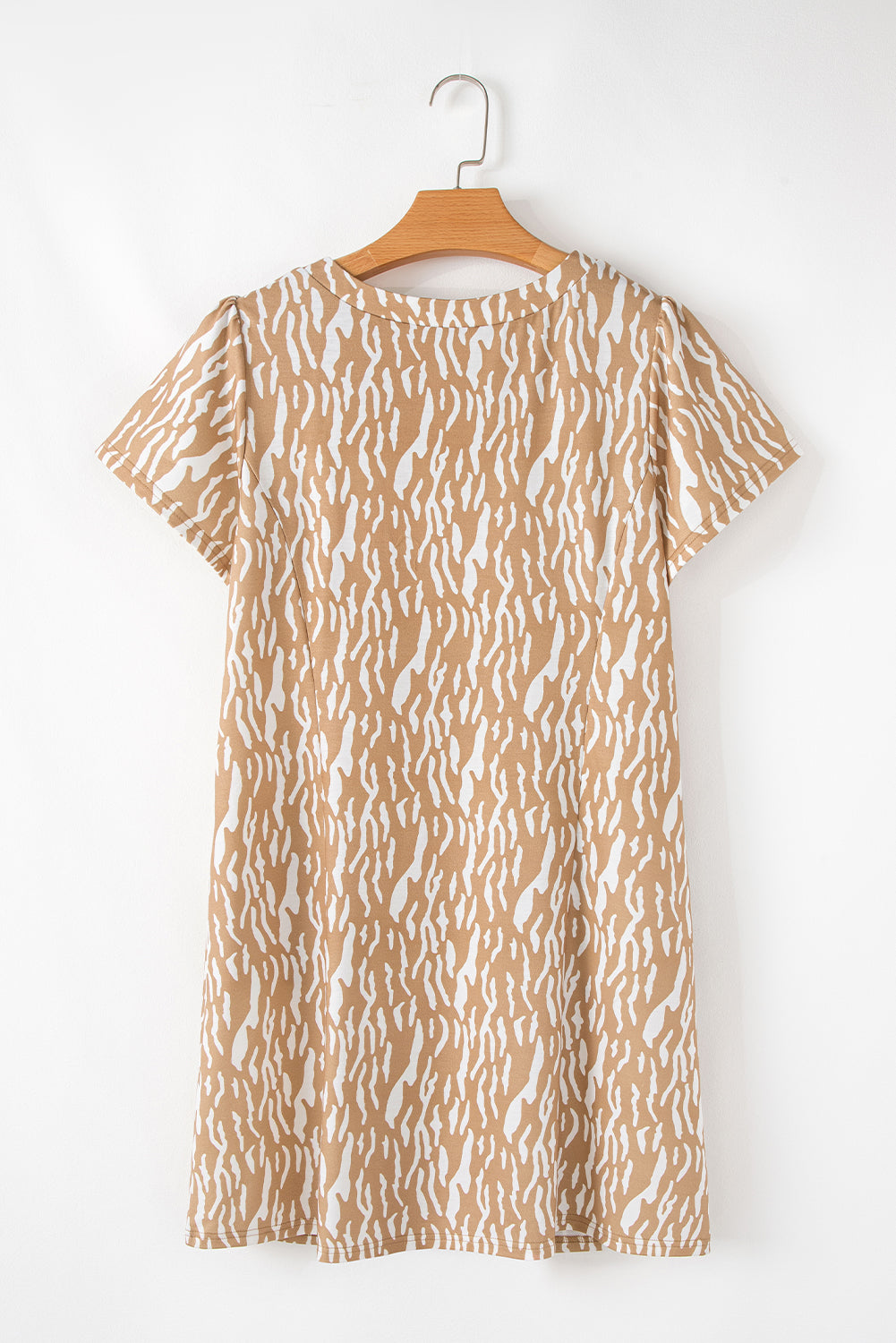 Robe t-shirt à manches courtes et col en V à imprimé abstrait