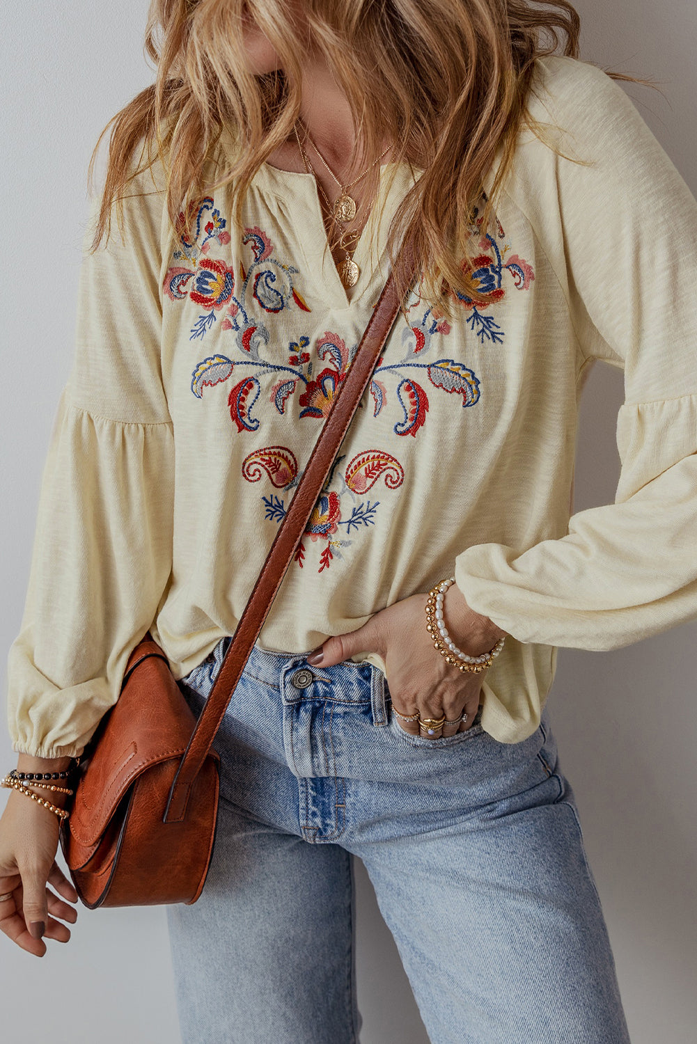 Chemisier à col en V et broderie florale Paisley