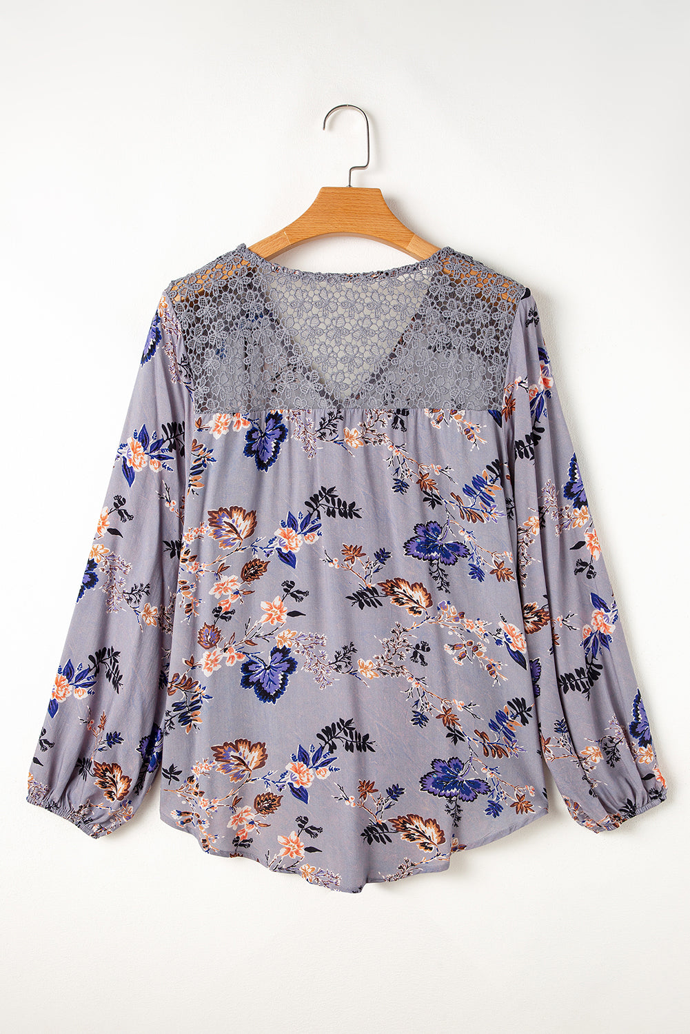 Chemisier à col en V et imprimé floral en dentelle patchwork avec nœud sur le devant