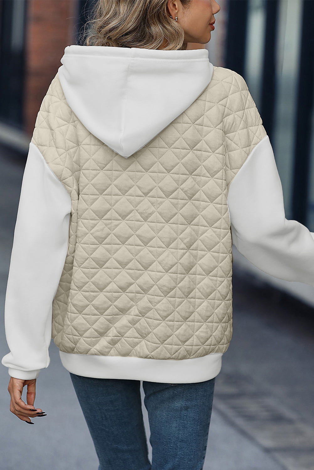 Sweat à capuche matelassé à épaules tombantes et poche kangourou en patchwork