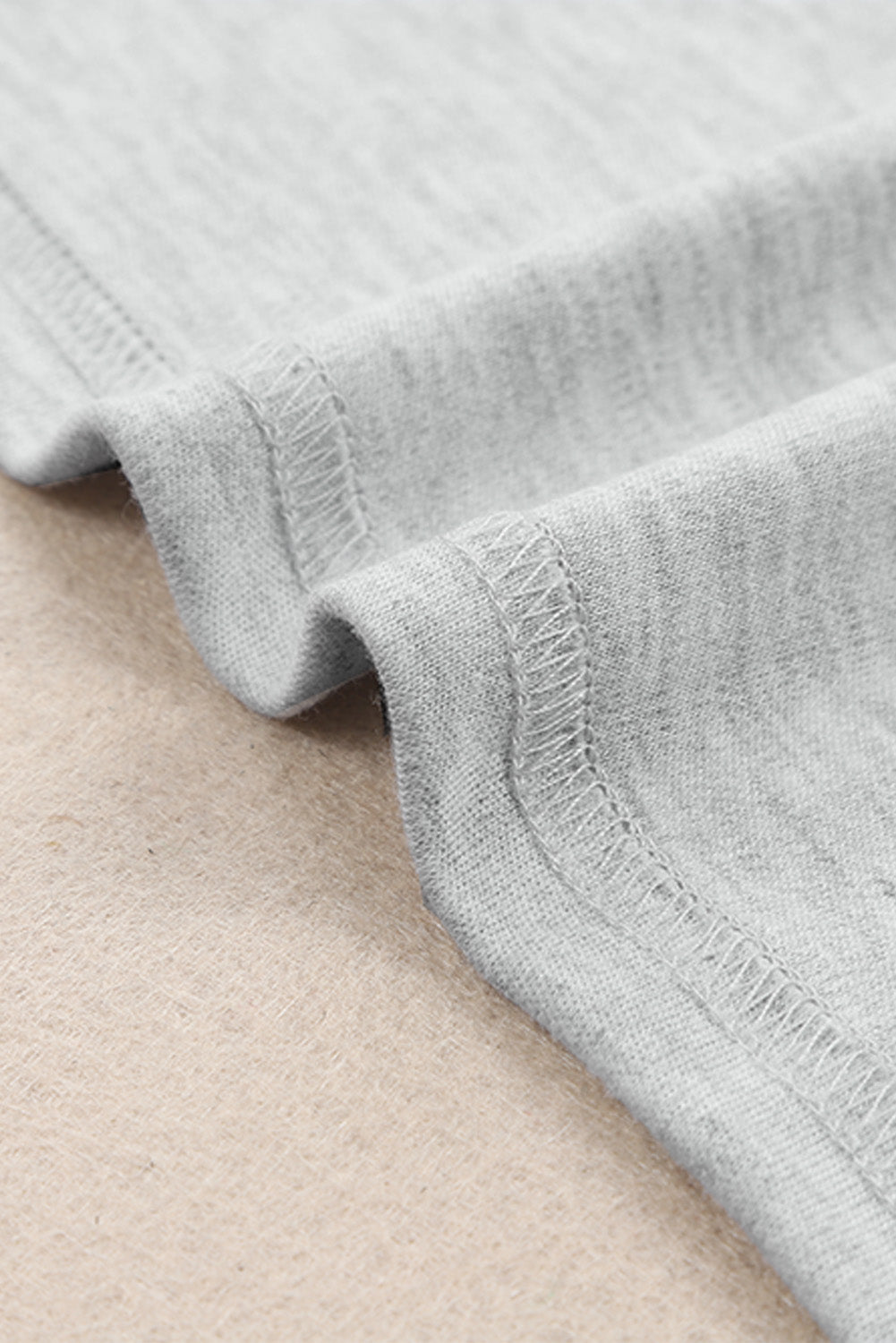 Haut uni à manches longues et col rond