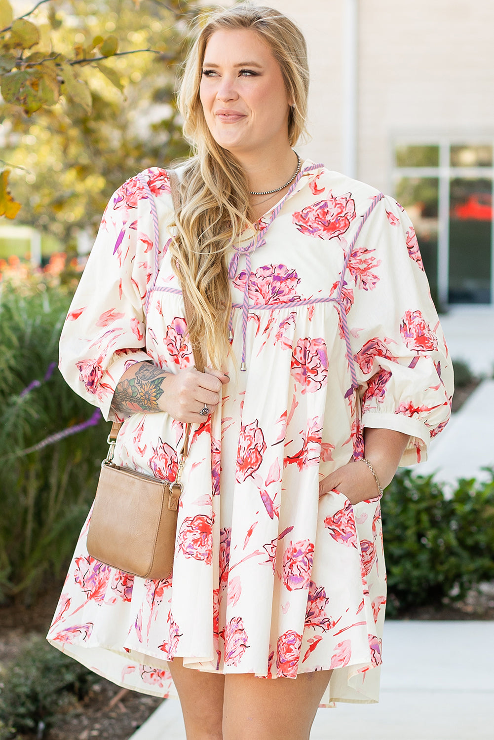 Mini-robe droite a lacets et imprimé floral, col en V, manches ballon, grande taille