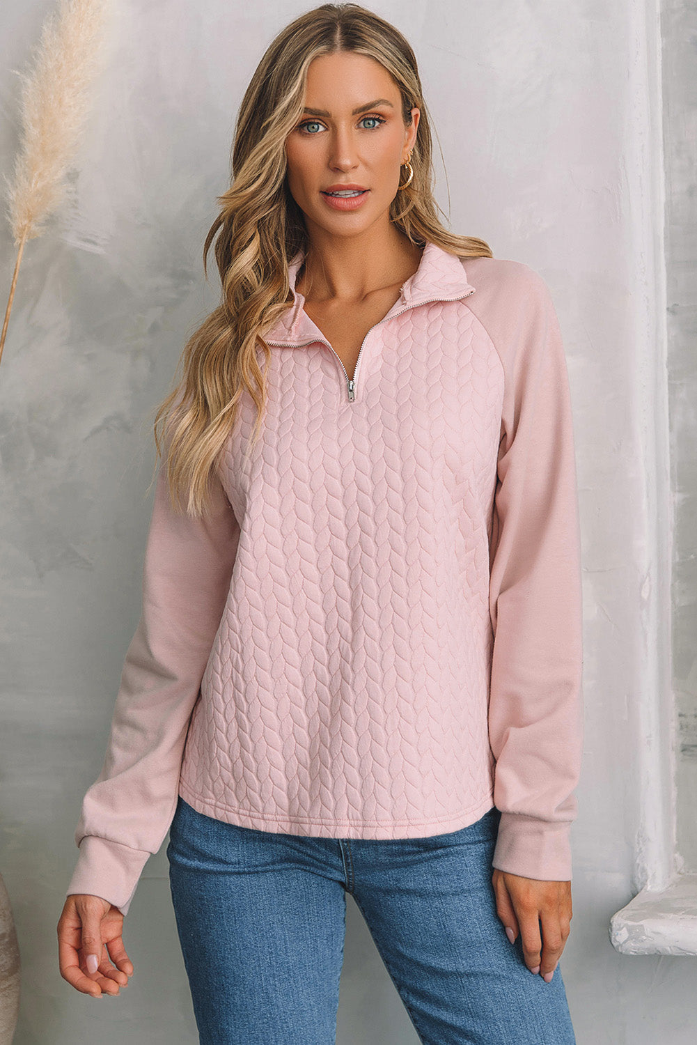 Sweat-shirt texturé à manches raglan et zip quart de longueur