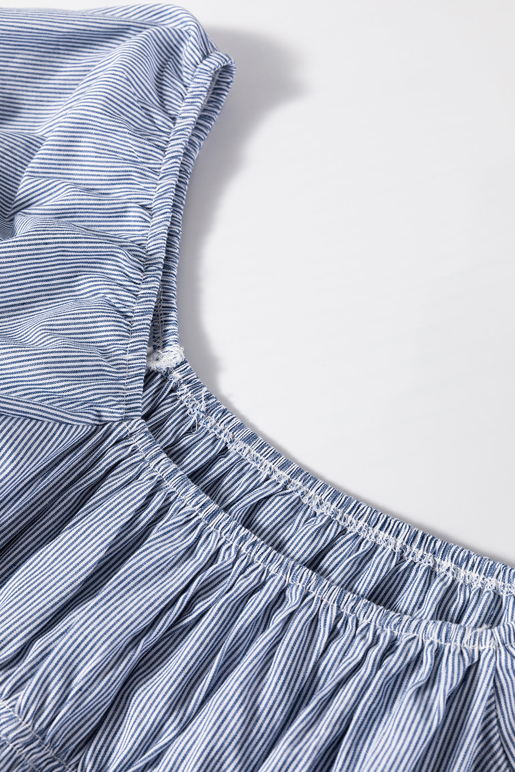 Robe babydoll à manches bouffantes, col carré, froncée et poches