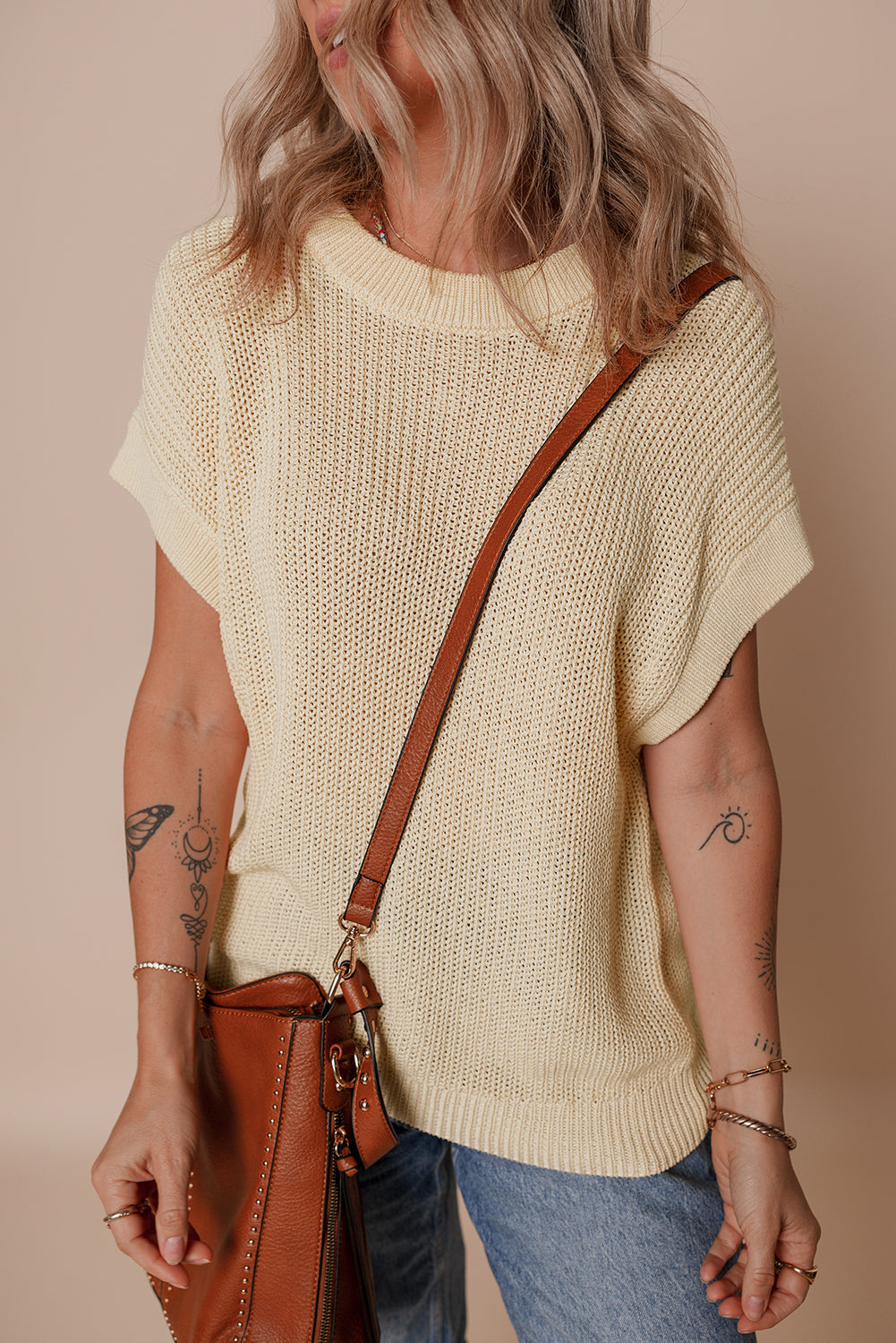 T-shirt en tricot à manches courtes et col rond, couleur unie, avec ailes de chauve-souris