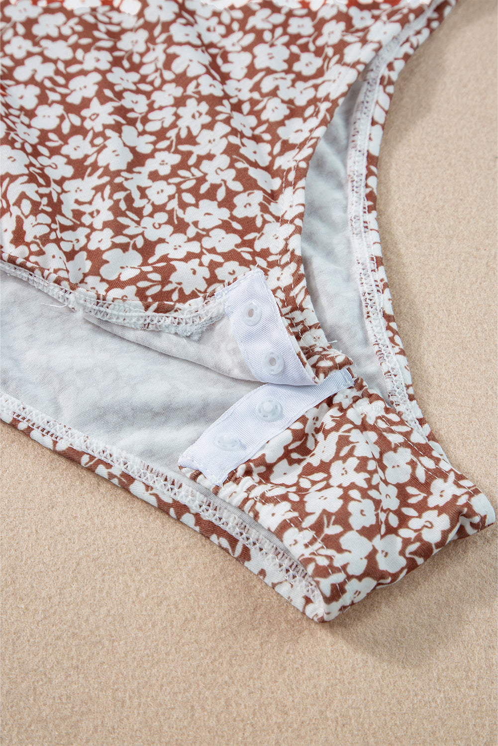 Body imprimé floral à fines bretelles et col en V