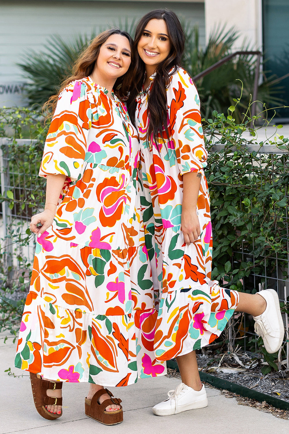 Robe a plusieurs niveaux a col en V et imprimé floral, grande taille