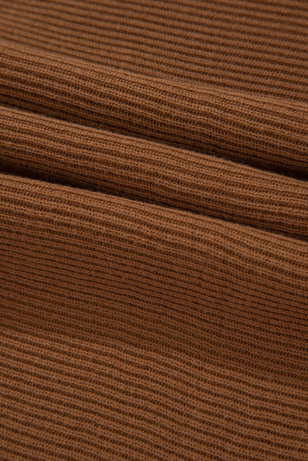 Pull ample en tricot côtelé a manches tombantes et col en V