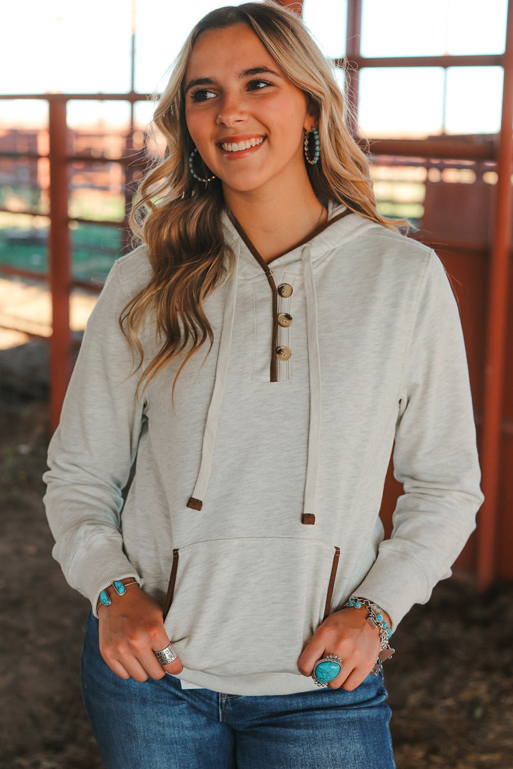 Sweat à capuche Henley avec poche kangourou et cordon de serrage