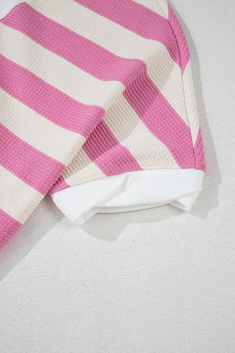 Haut ample ample texturé a manches courtes et patchwork