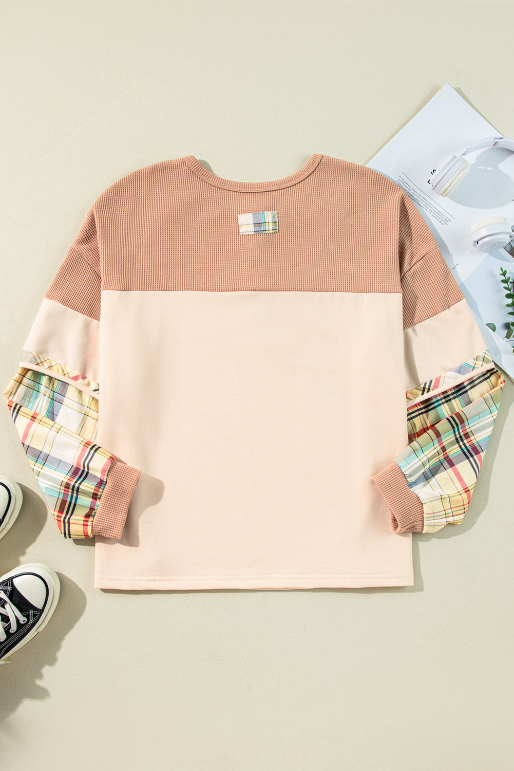 Haut Henley superposé a carreaux et patchwork de grande taille