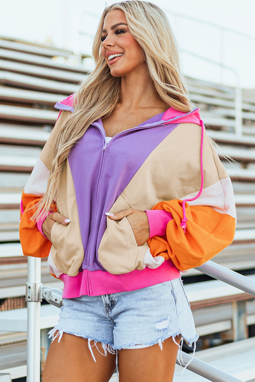 Sweat à capuche surdimensionné avec fermeture éclair et patchwork color block