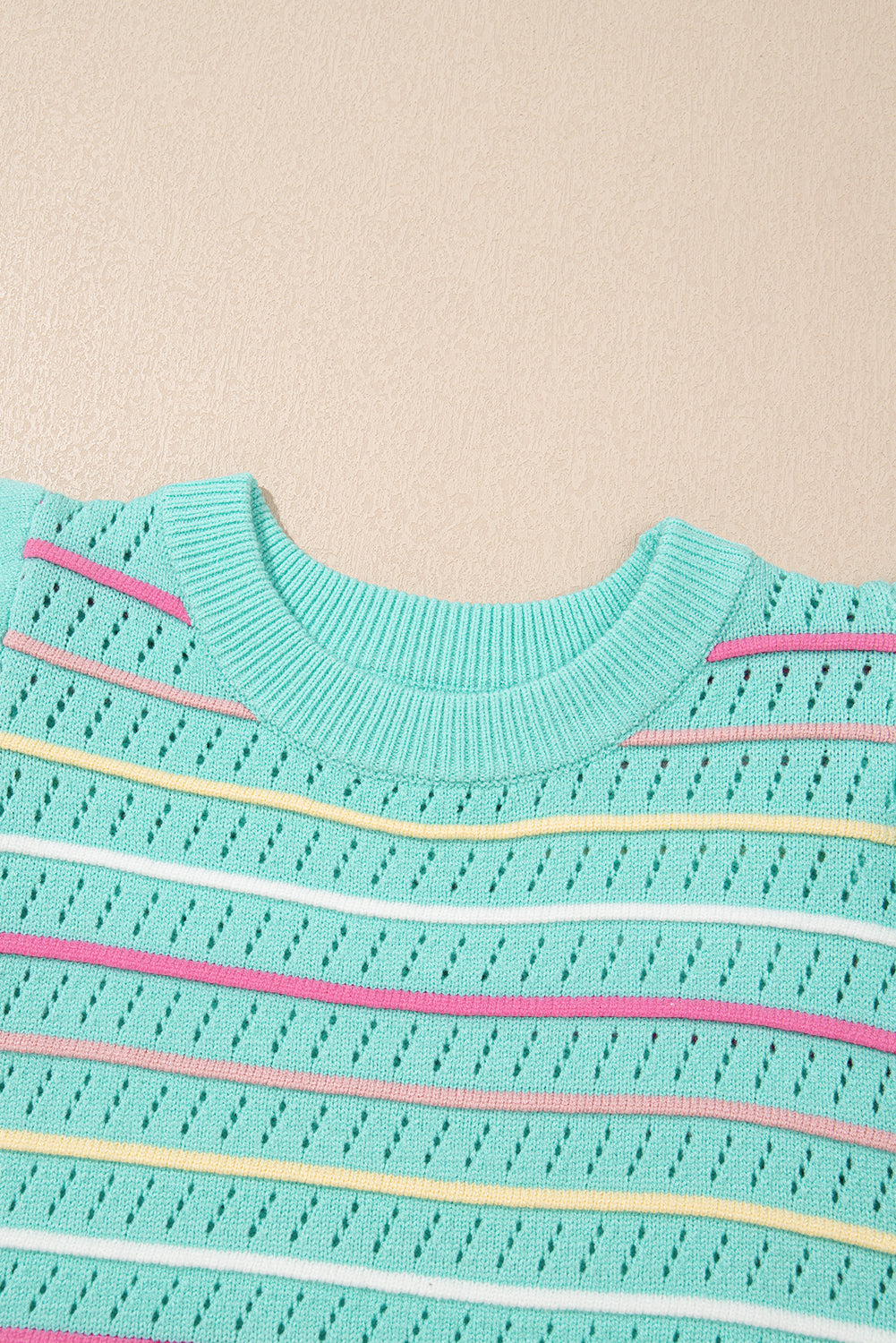 T-shirt pull à manches volantées en tricot à œillets rayé coloré