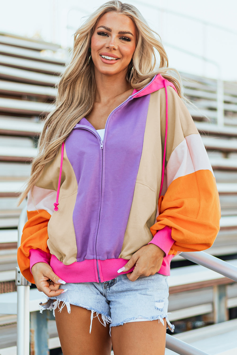 Sweat à capuche surdimensionné avec fermeture éclair et patchwork color block