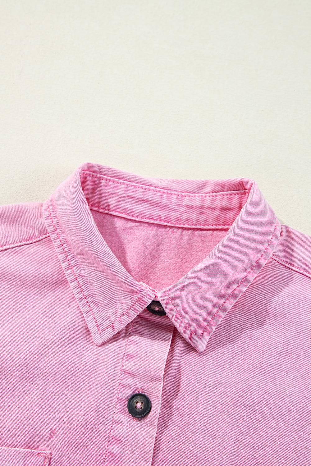 Robe chemise en jean à manches courtes et double poche poitrine