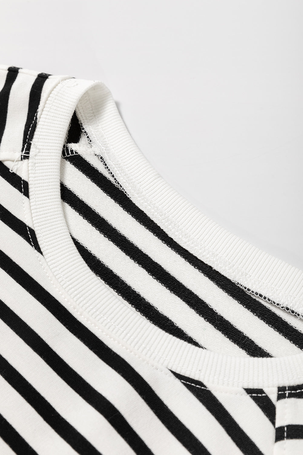 Sweat-shirt ample a manches raglan et fentes latérales