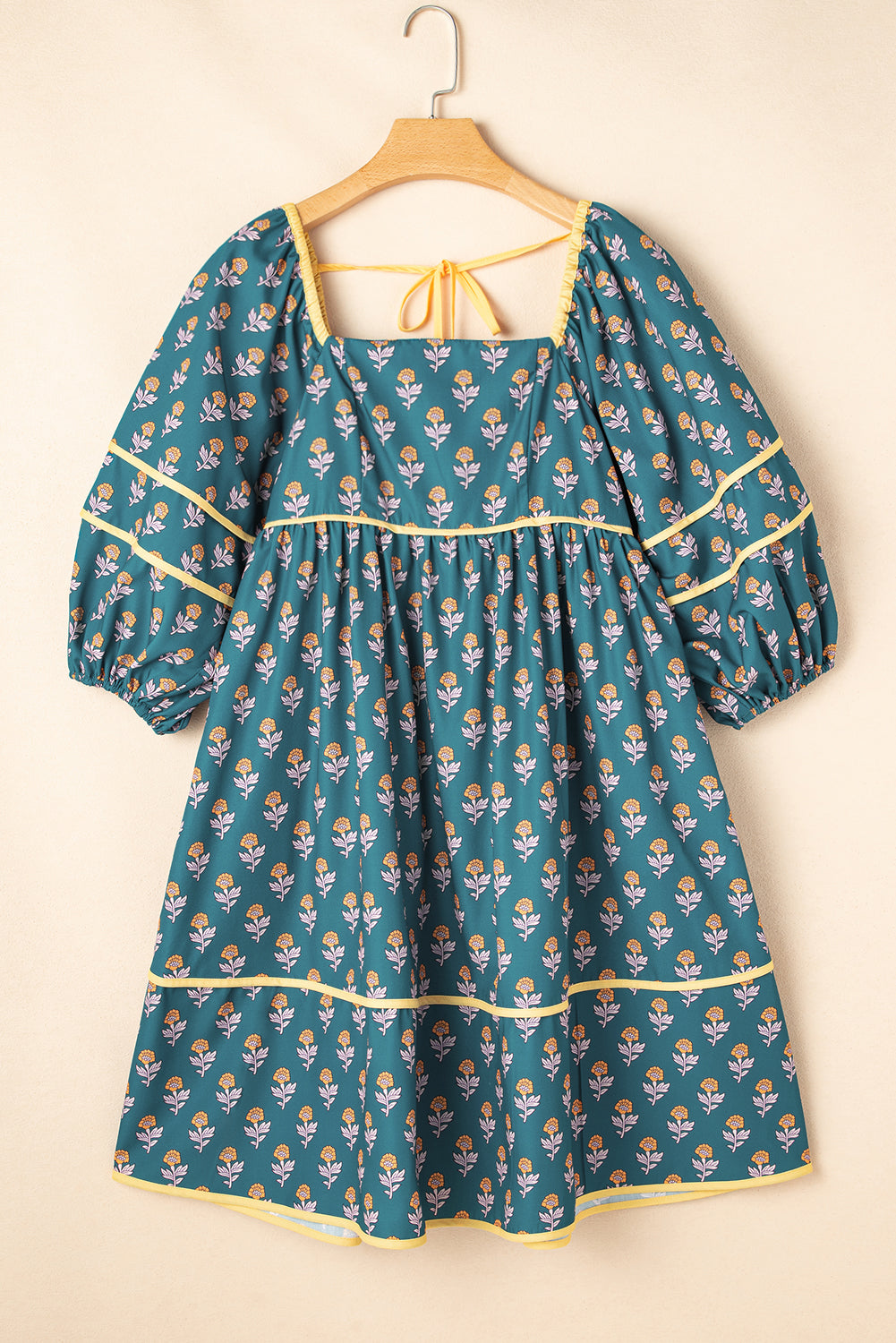 Robe à manches bouffantes et col carré avec bordures contrastées florales