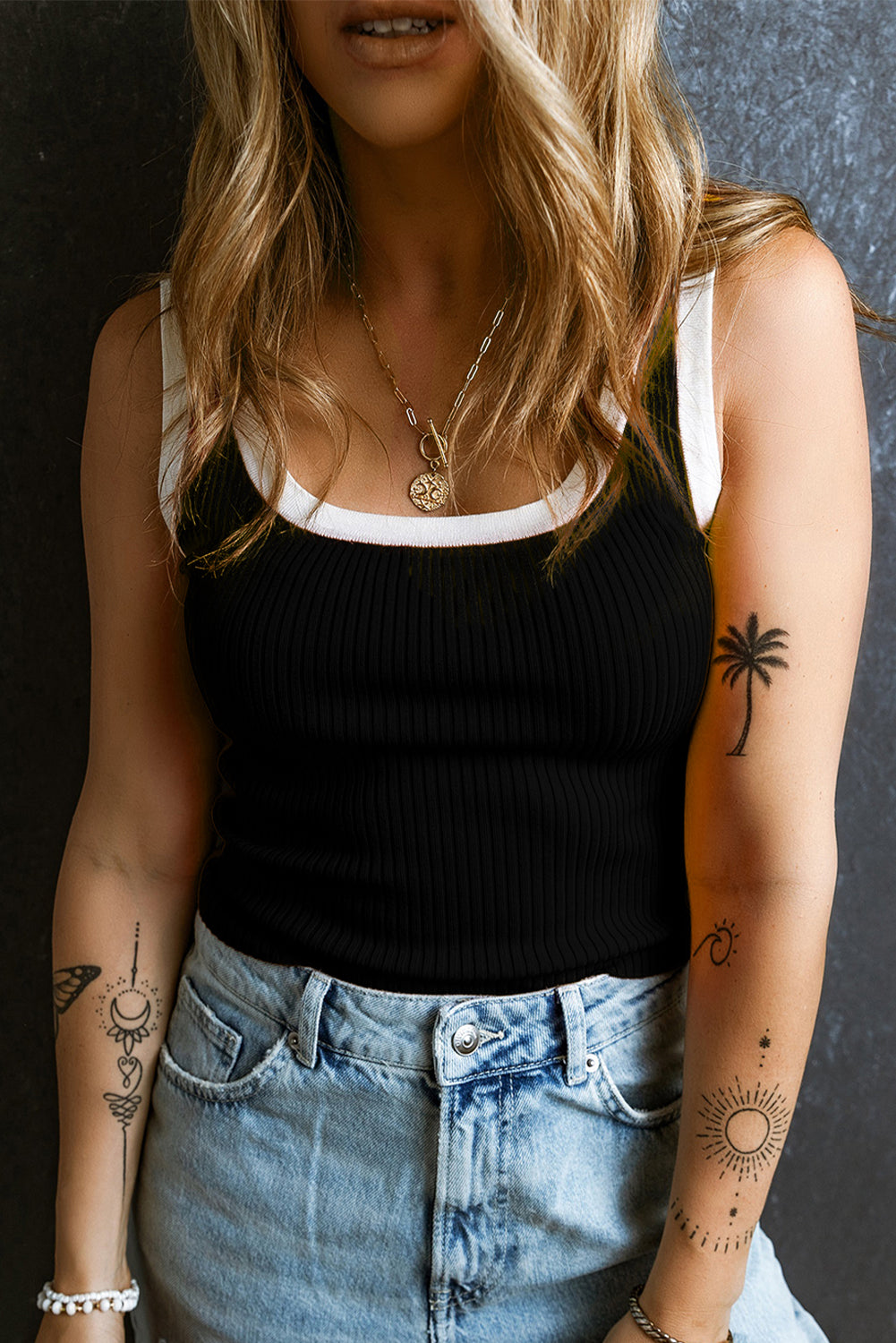 Débardeur à col en U en tricot côtelé à bords color block