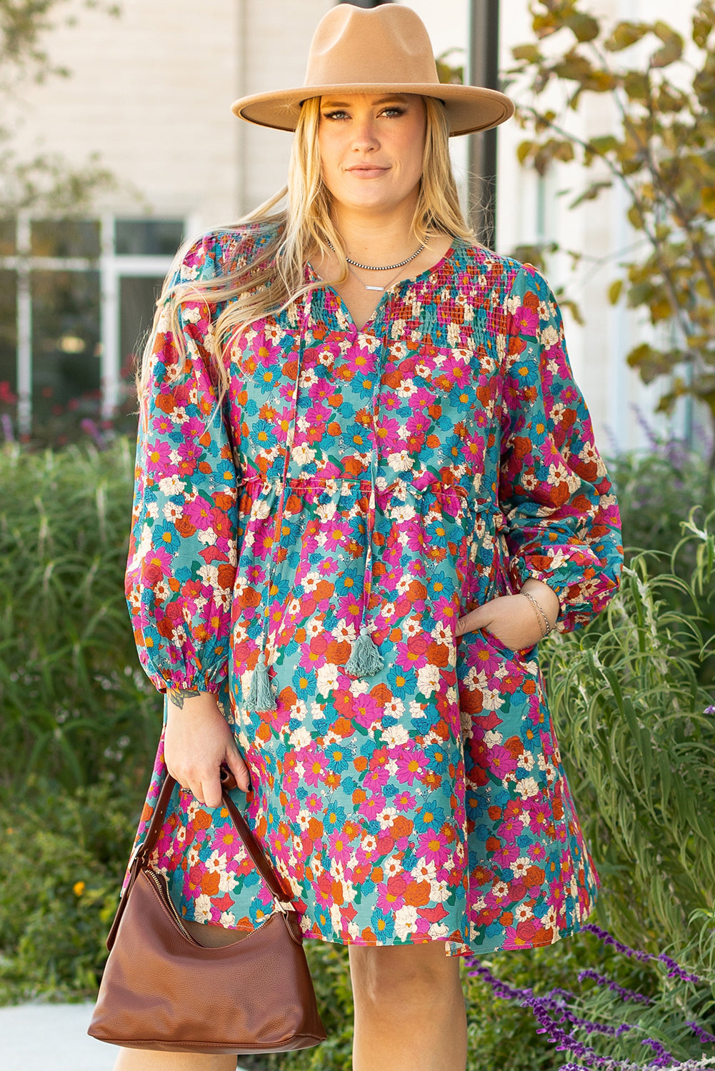 Mini-Robe Froncée a Volants et a Volants Imprimé Floral de Grande Taille