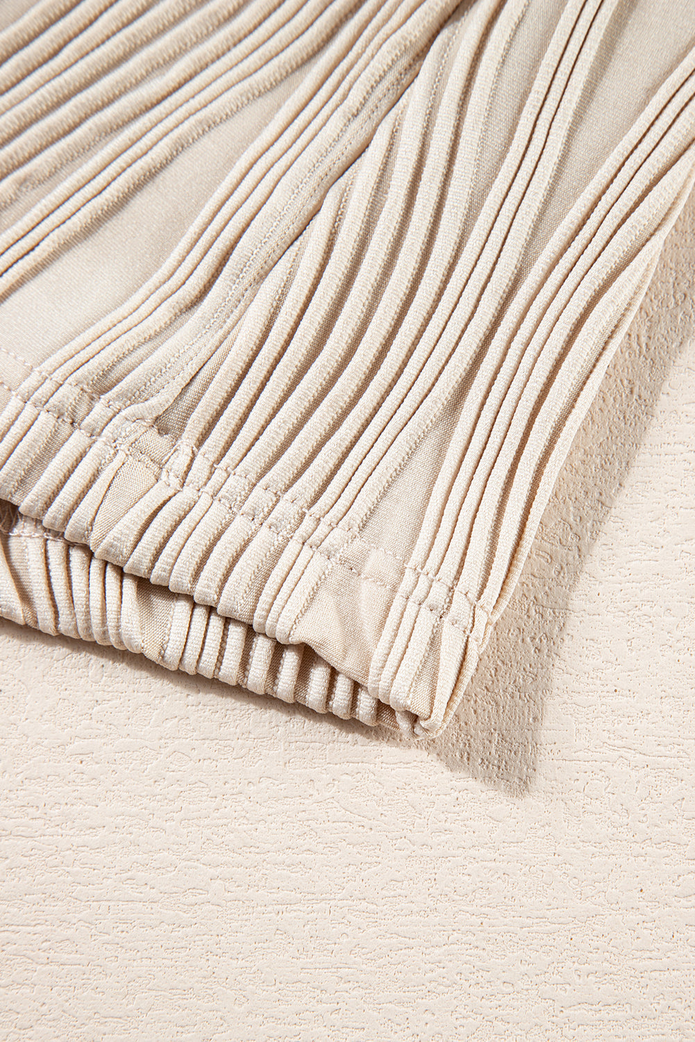 Haut texturé ondulé a manches longues et col rond