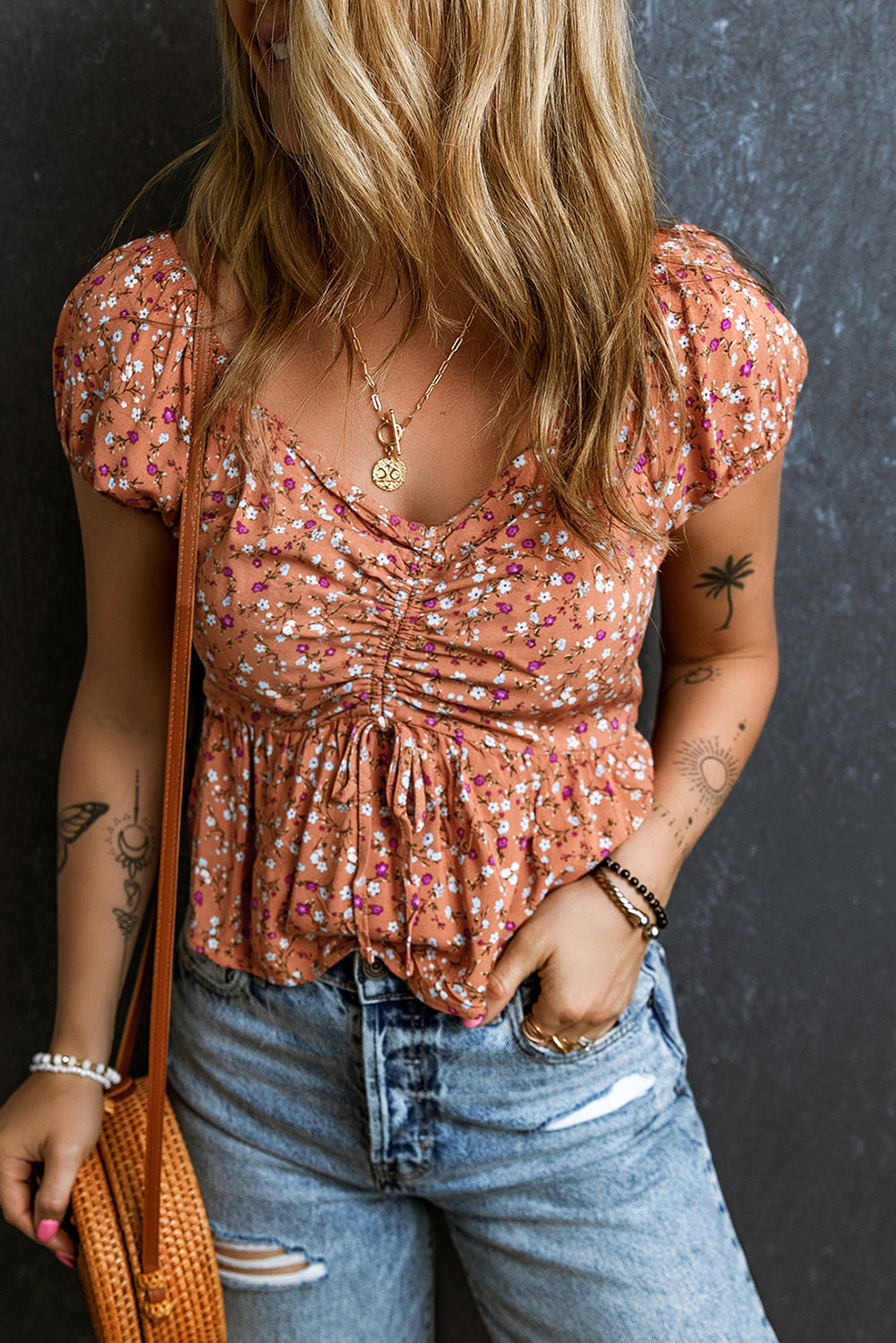 Blouse à basque smockée et froncée à cordon de serrage floral