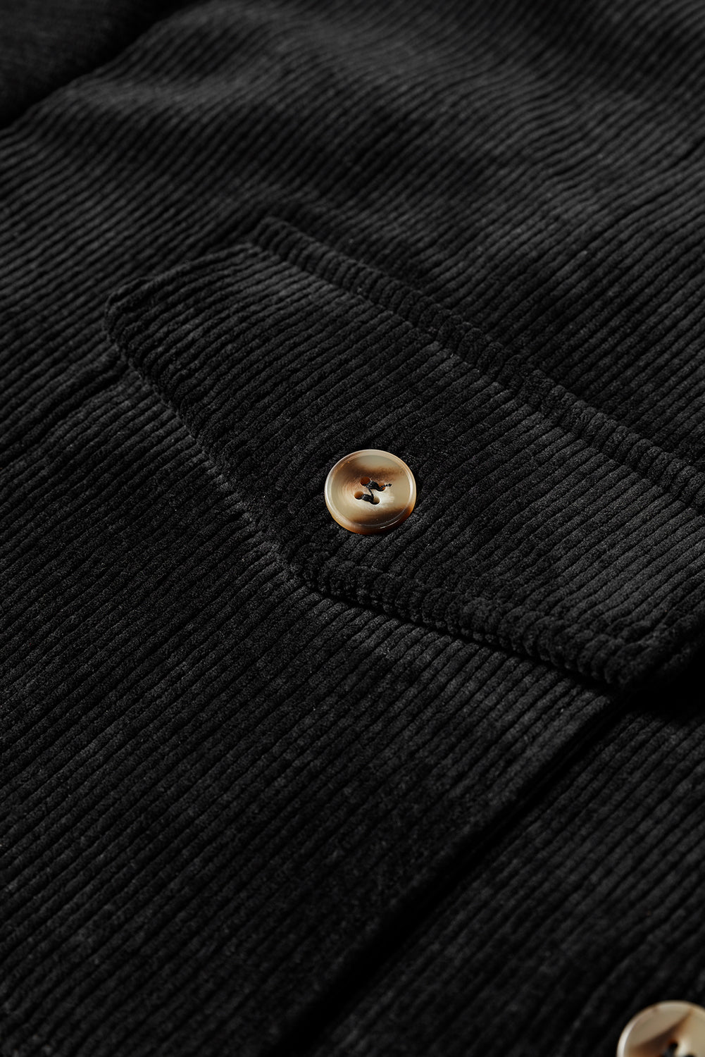 Veste boutonnée en velours côtelé avec poche a rabat