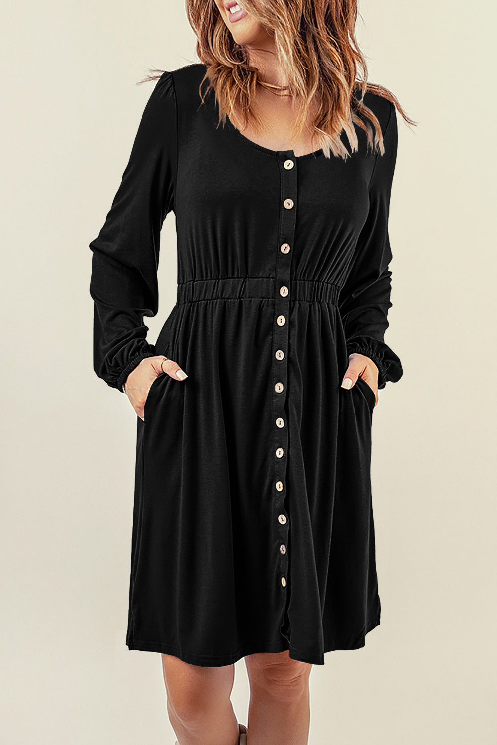 Robe boutonnée a manches longues et taille haute