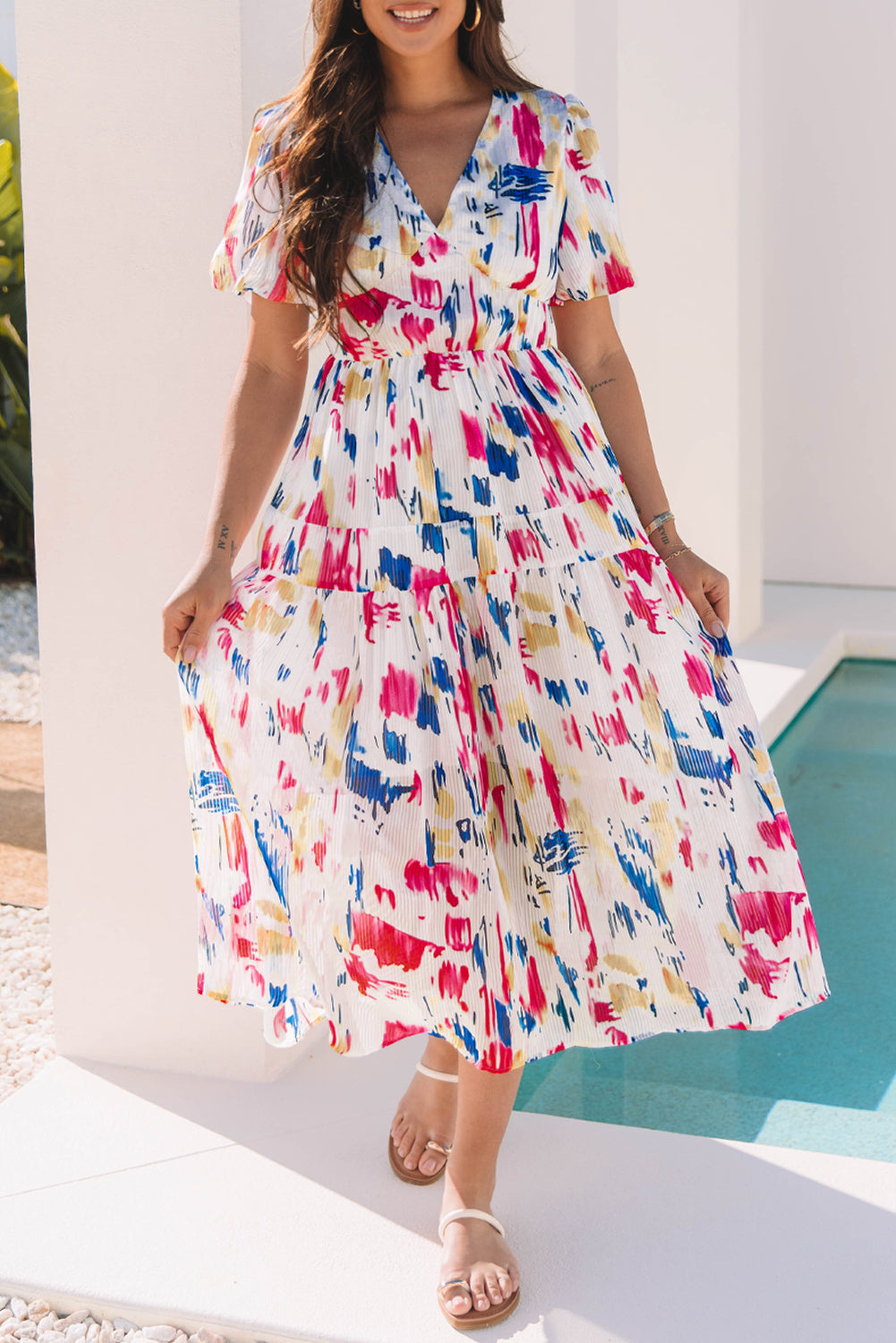 Robe longue à volants et manches courtes bouffantes à imprimé abstrait