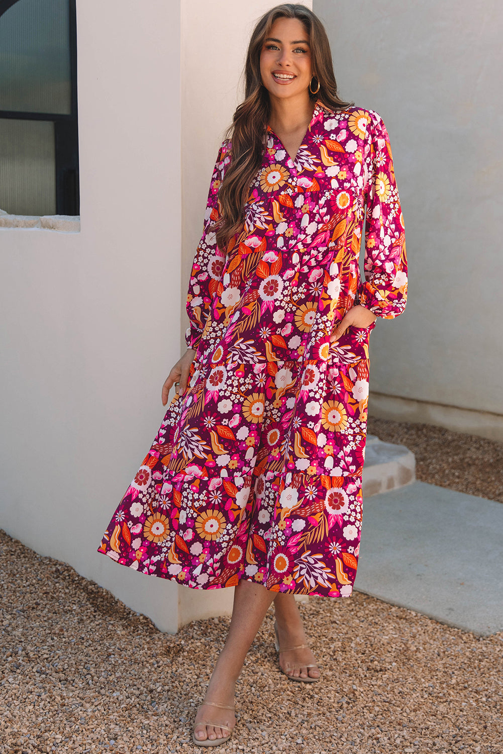 Robe longue fluide à col et volants